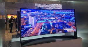 Samsung, nuova TV UHD a 105 pollici pieghevole in arrivo